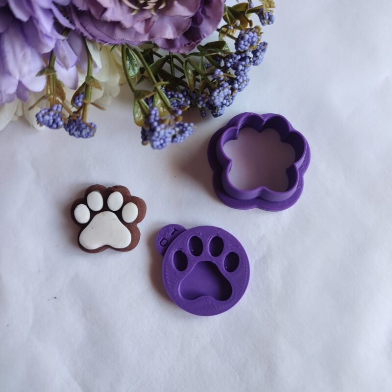 Cat paw