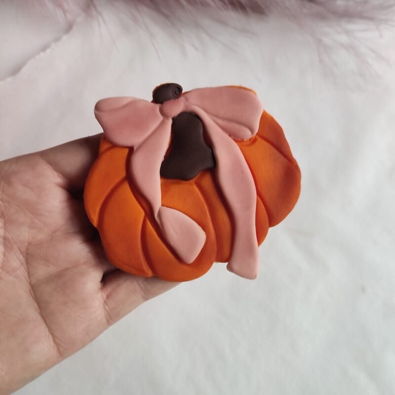Pumpkin with bow