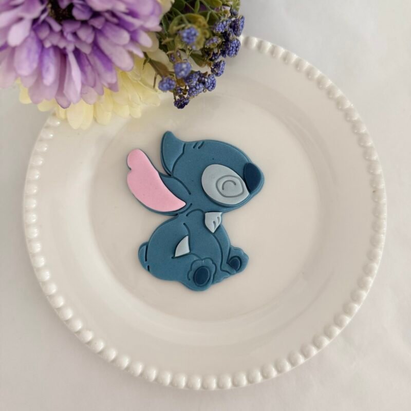 Sitting cute Stitch