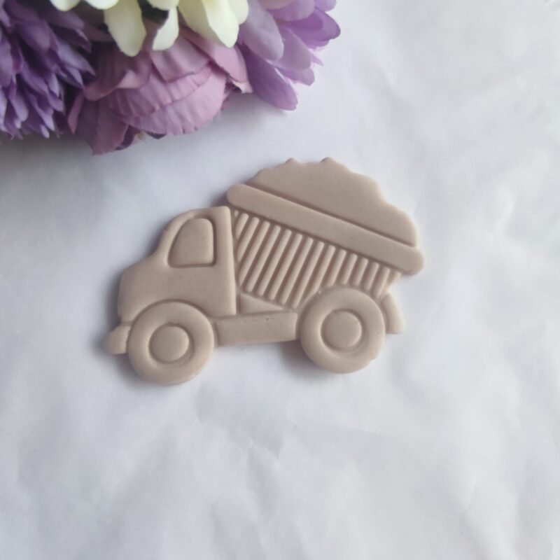 Dump truck