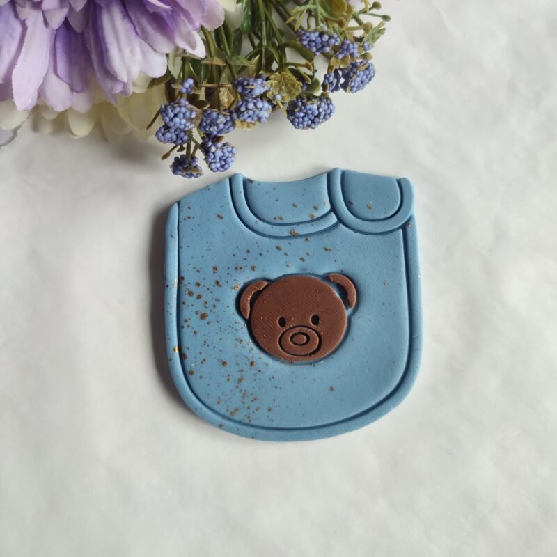 Baby bib 2