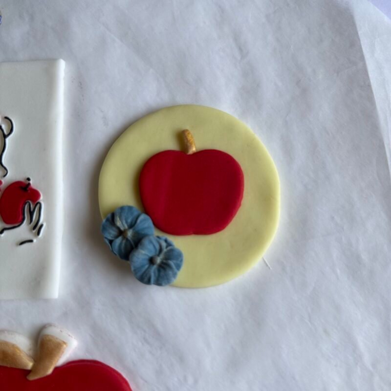 Snow White apple 2