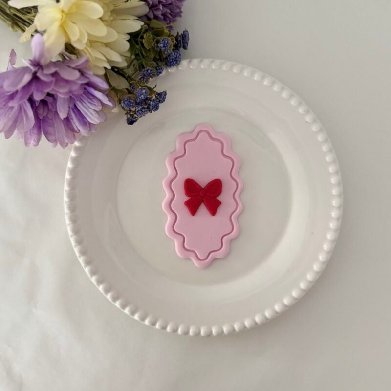 Wavy slim oval embosser