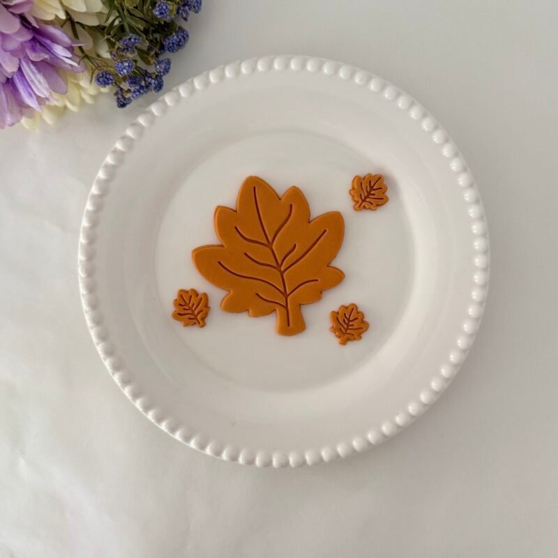 Autumn leaf