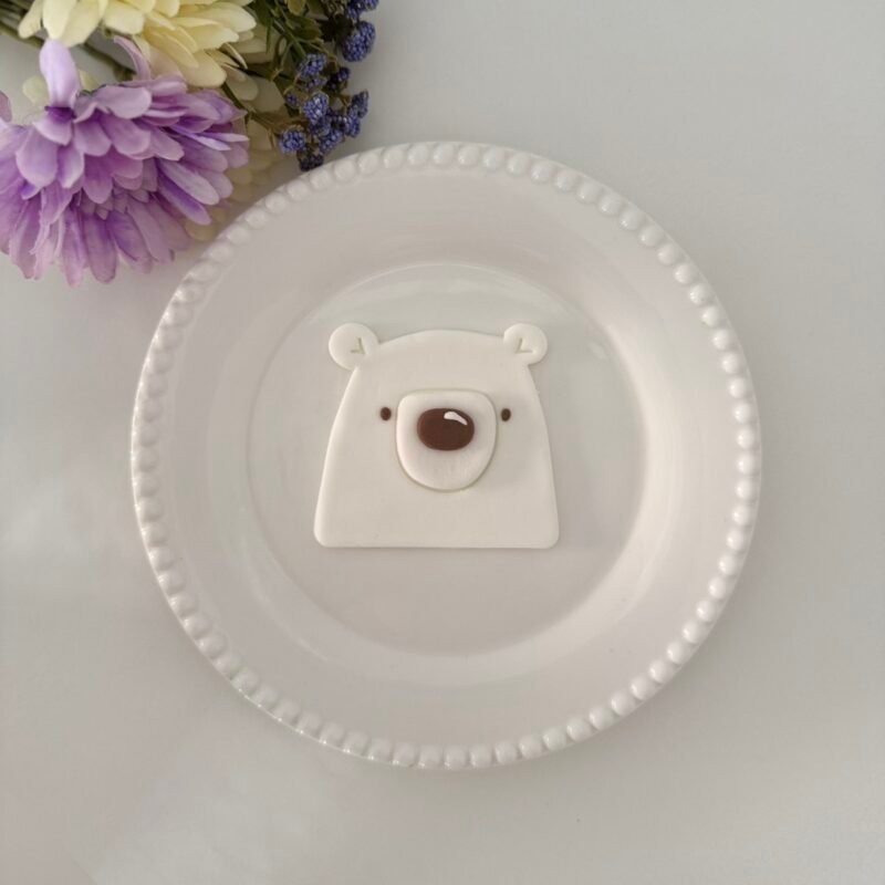Polar bear face