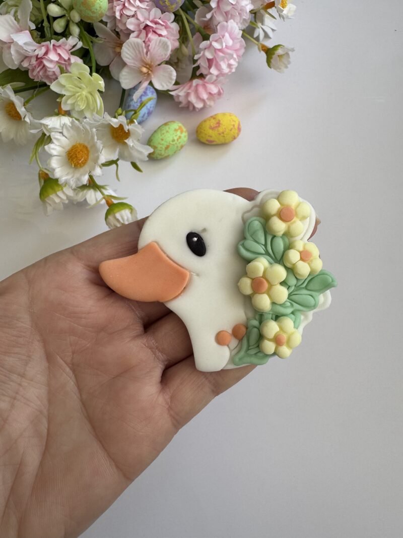Κουπάτ Cute goose with flowers
