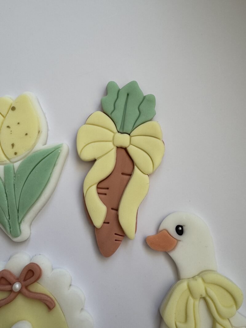 Κουπάτ Carrot with bow