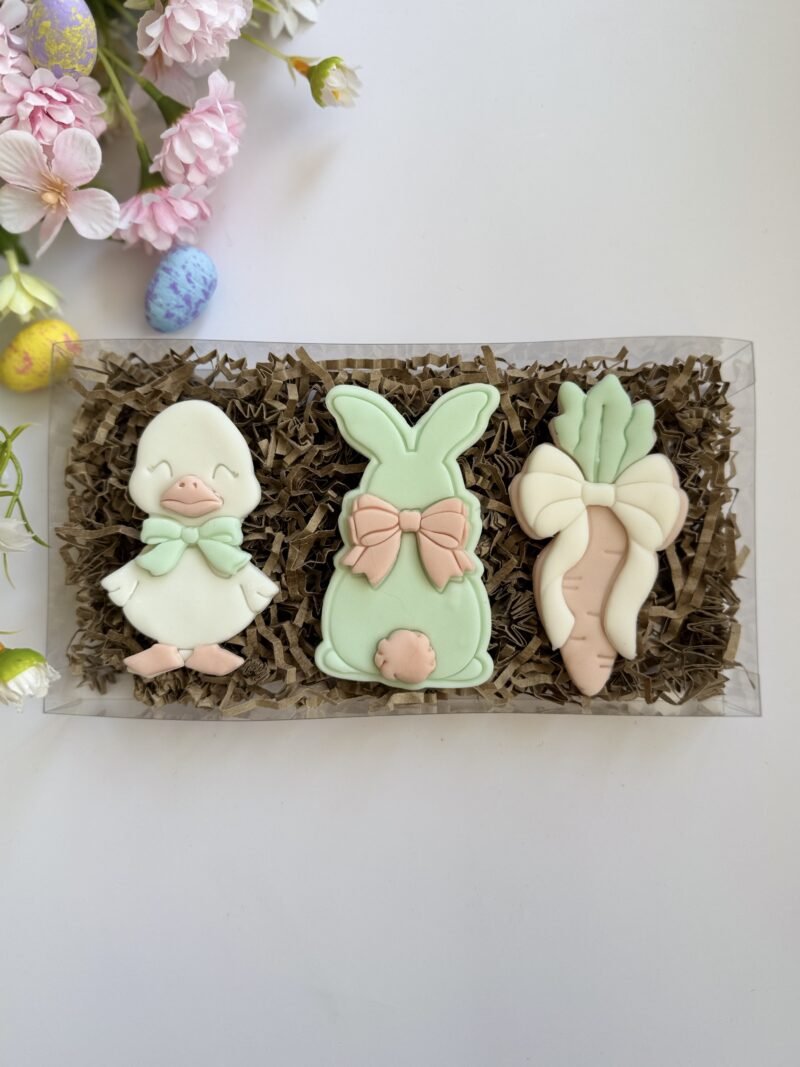 Κουπάτ Little goose with bow