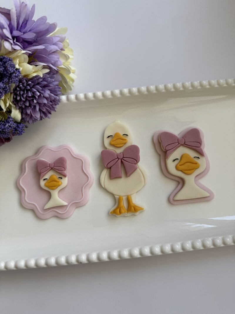 Κουπάτ Goose face with bow