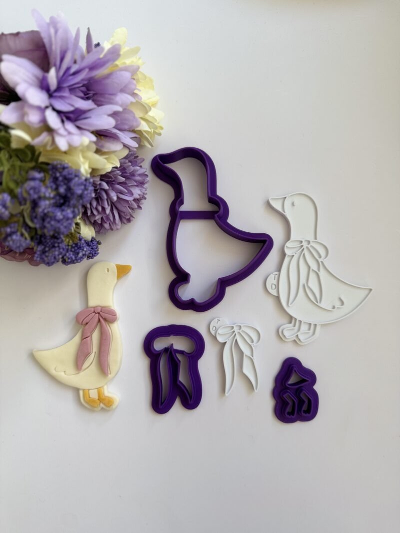 Κουπάτ Silly goose with bow