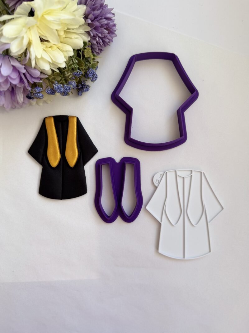 Κουπάτ Graduation gown