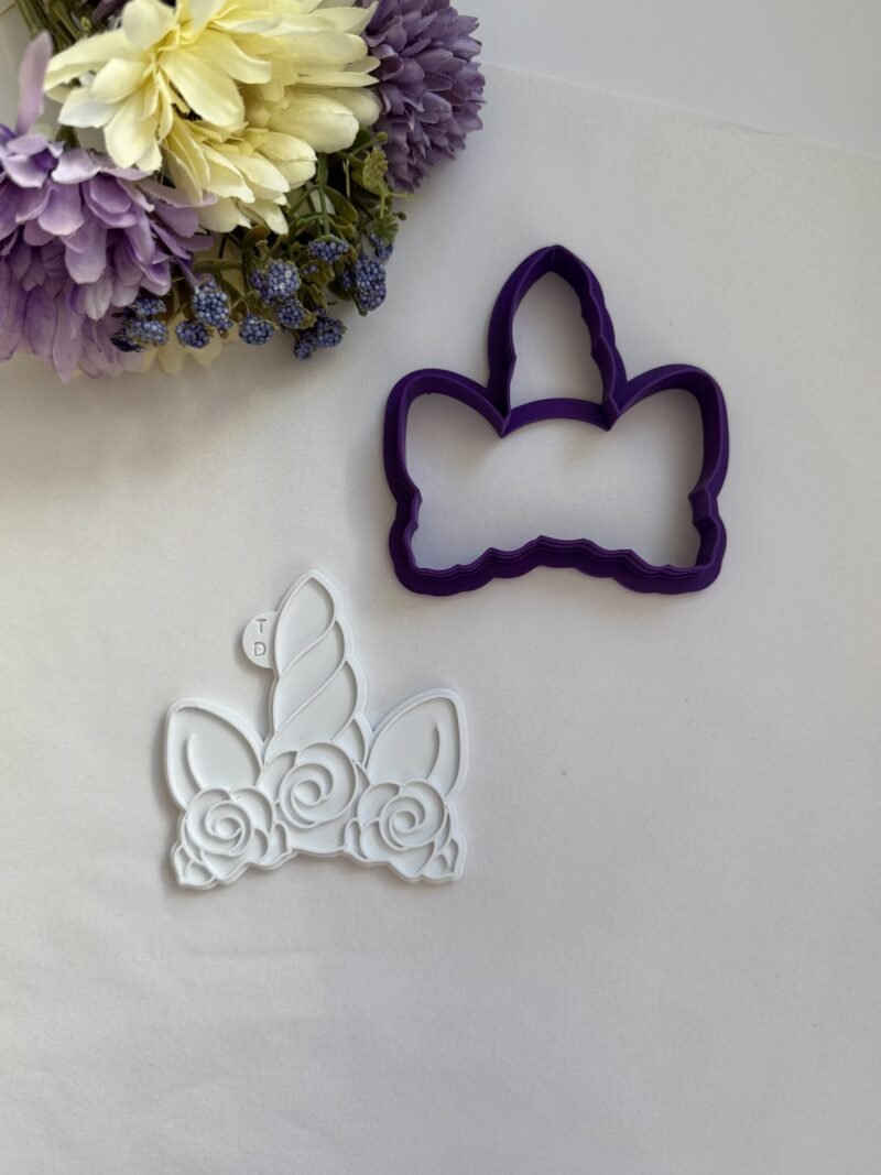 Κουπάτ Unicorn horn with flowers