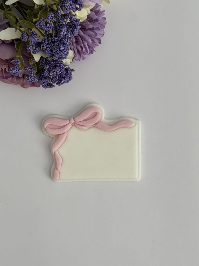 Rectangle with bow