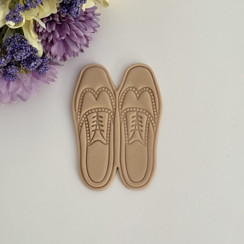 Groom's shoes