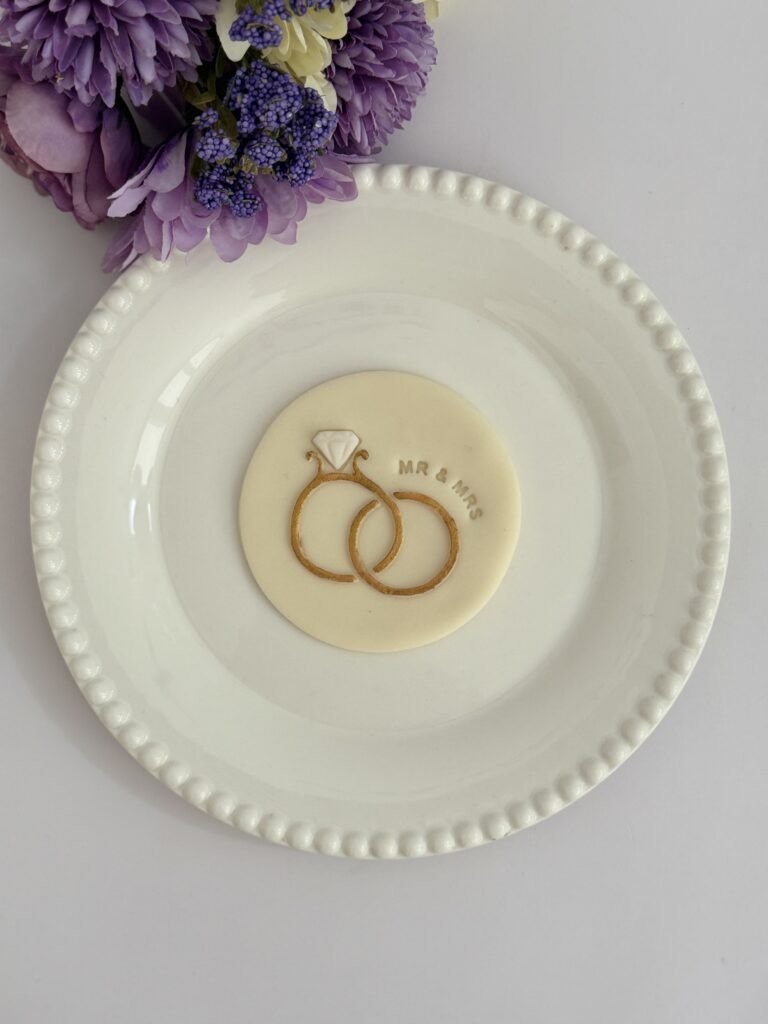Mr & Mrs wedding rings