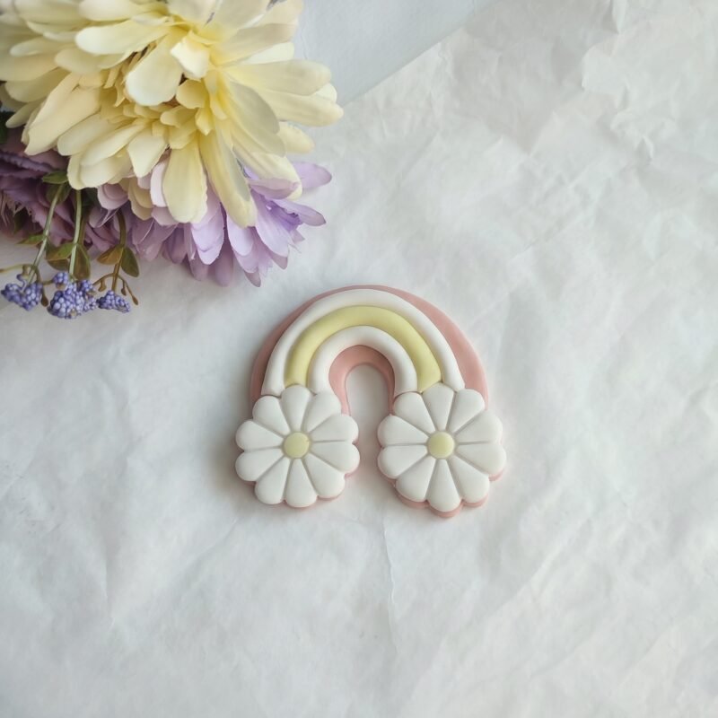 Rainbow with daisies