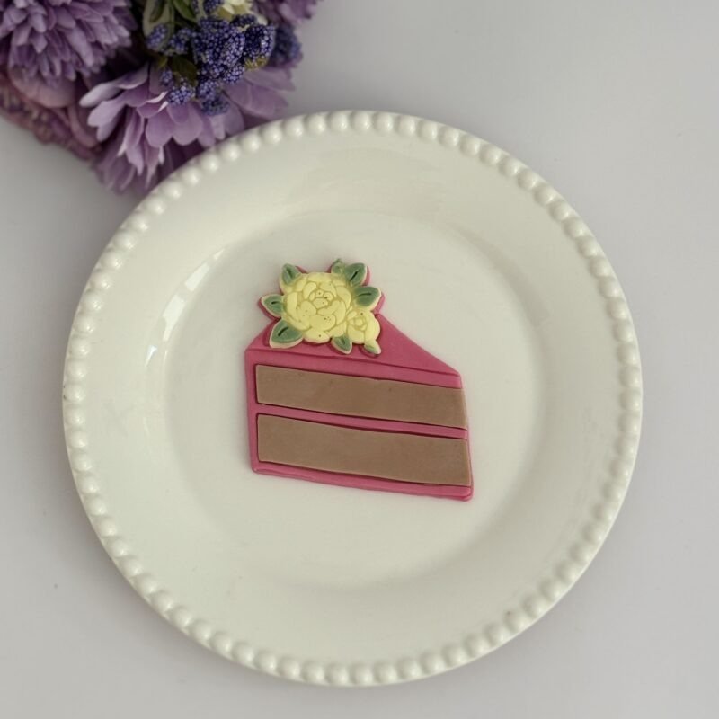 Cake slice with flowers